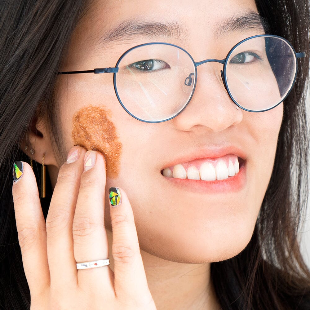 How to Finally Convince Your Friends to Try K-Beauty This Year