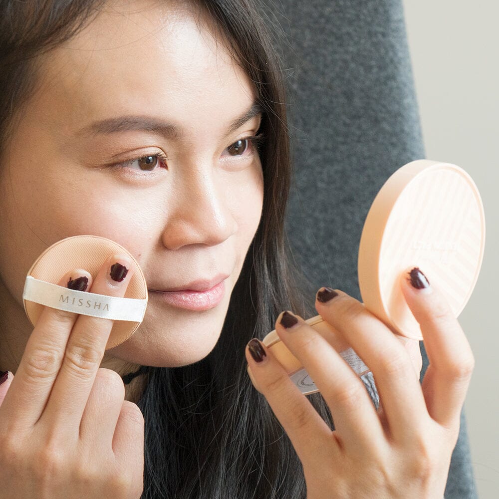 This is the Type of Makeup That Causes Acne and What to Use Instead