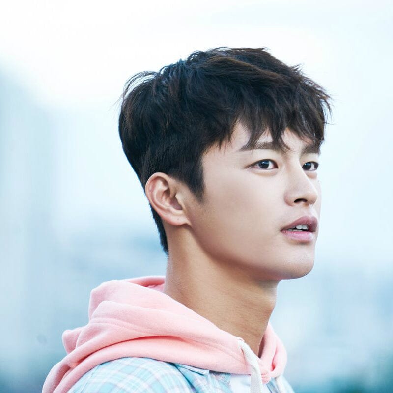 Skin Care Secrets From Korean Male Celebrities