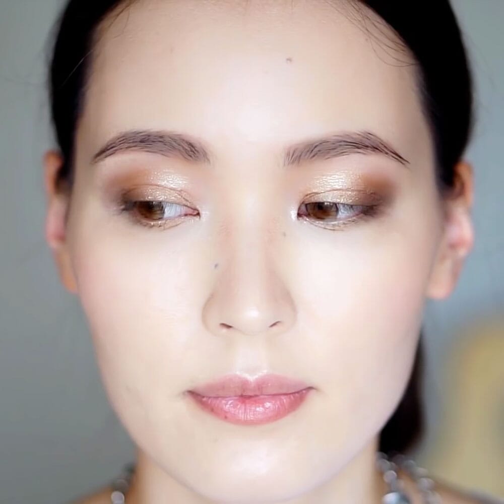The Korean Trend That’s Perfect For Summer: Golden Eyes