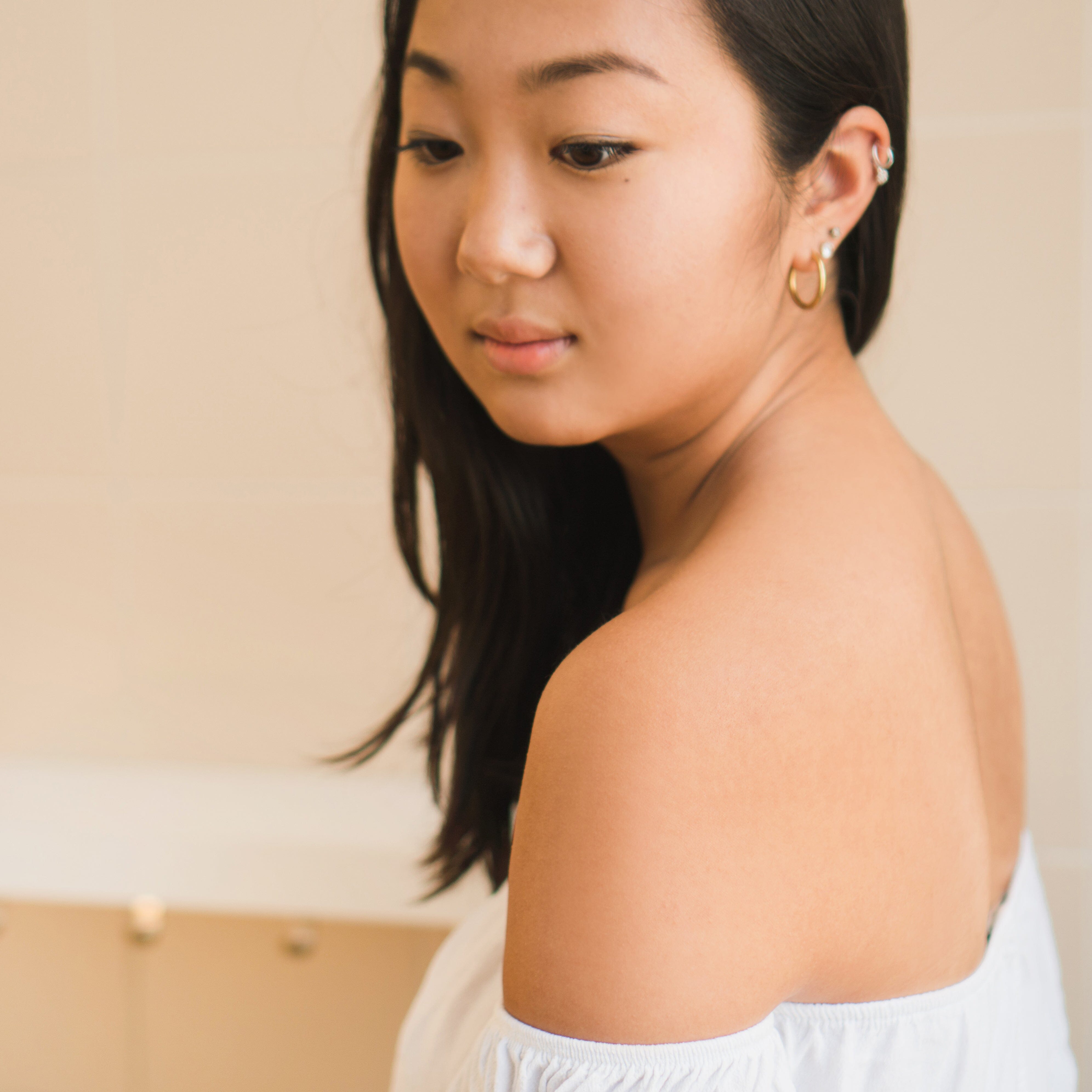 Follow These Tips and Say Goodbye to Body Acne This Spring