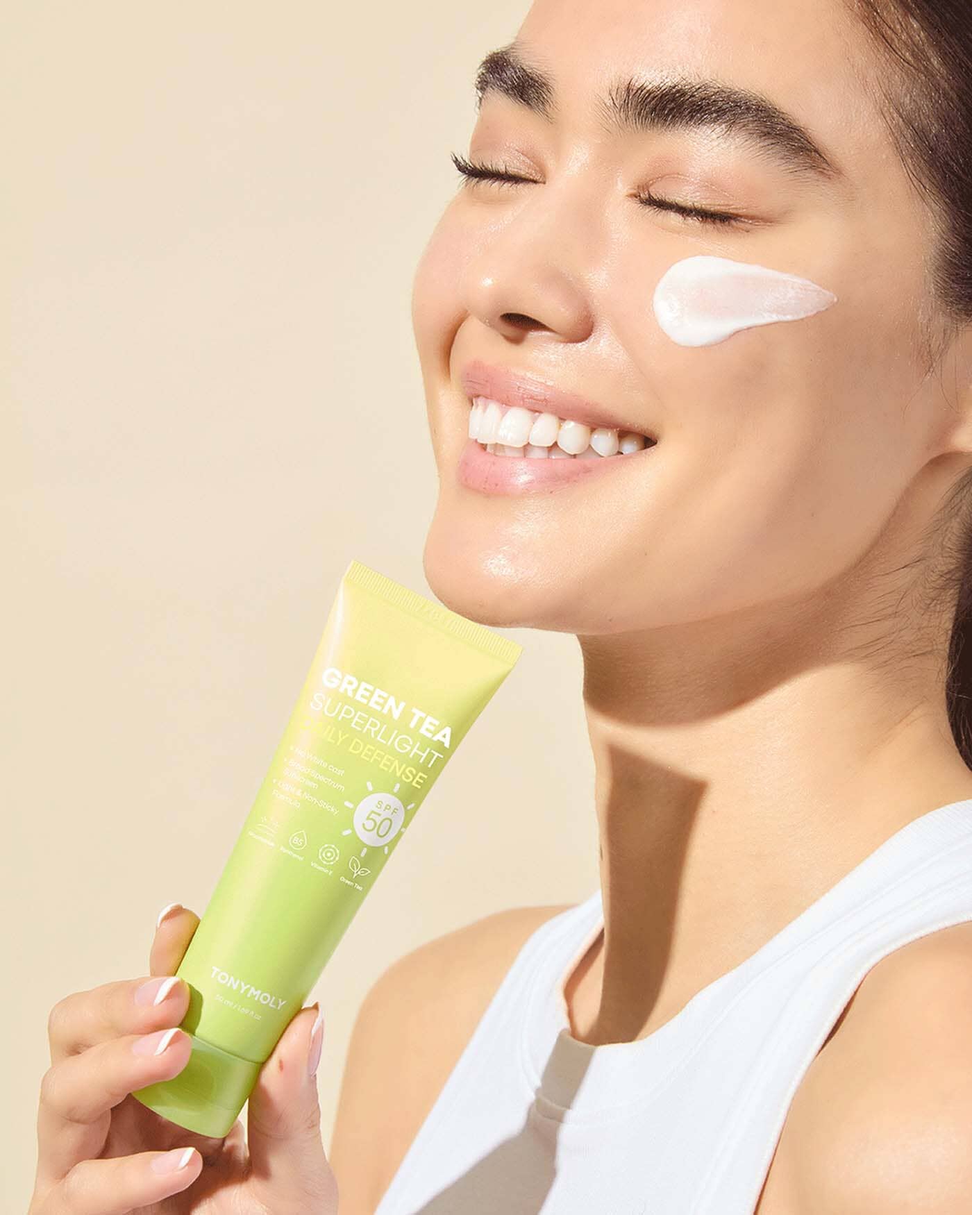 Green Tea Superlight Daily Defense Sunscreen SPF 50 Sunscreen TONY MOLY 