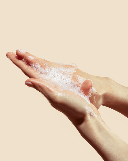 2-in-1, Oil-to-Foam Non-Stripping Facial Cleanser Water Cleanser Knours 