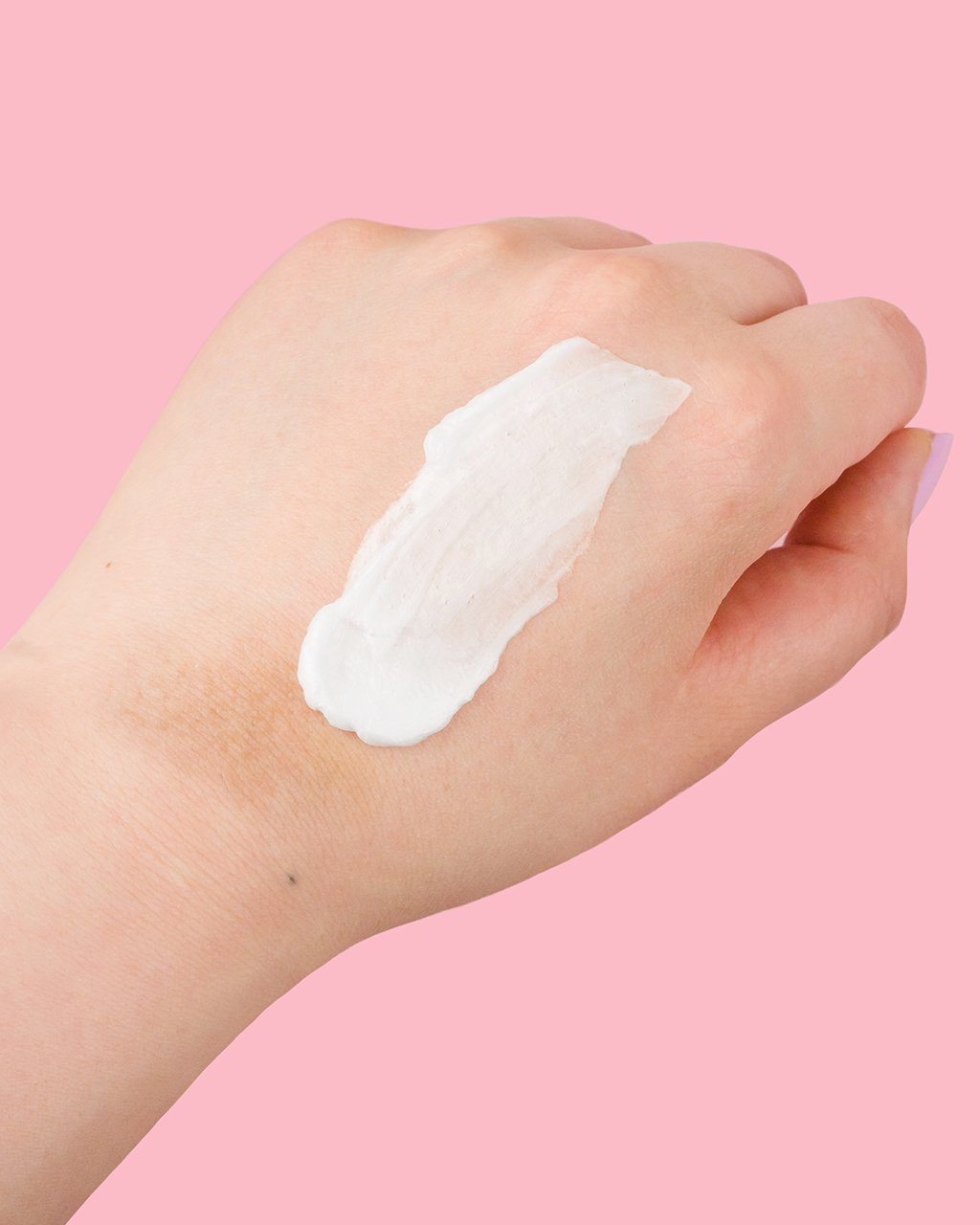 Super Aqua Cell Renew Snail Cleansing Foam White Texture